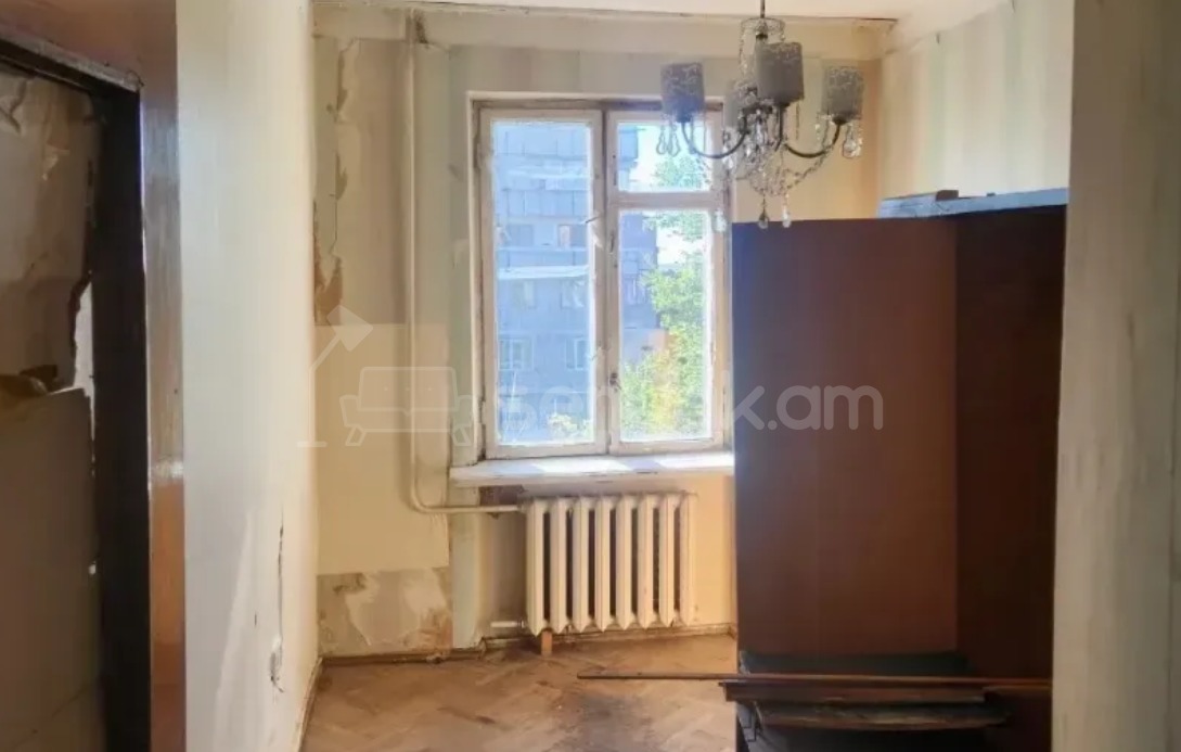 3 Սենյականոց Բնակարան Քարե Շենքում, 76քմ, 4/5 հարկ, Պետական Վիճակում