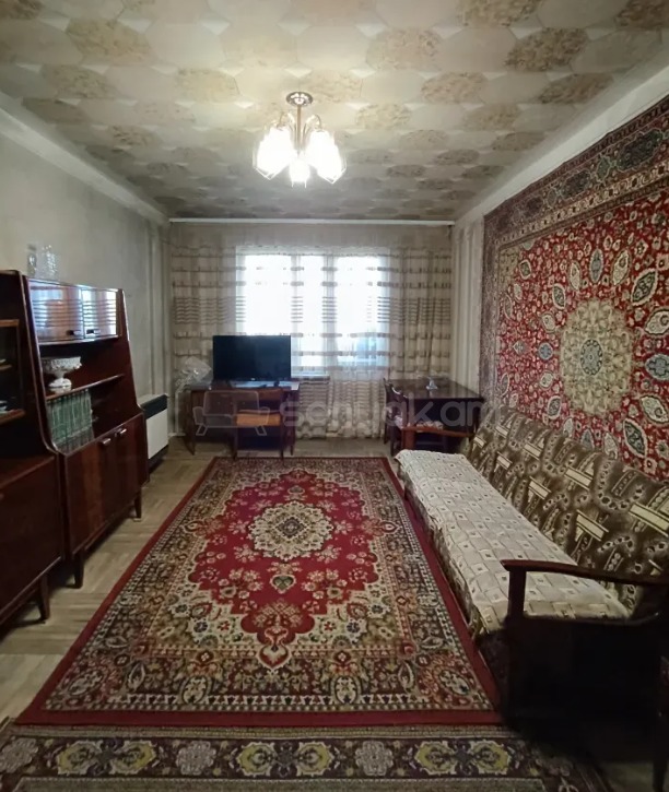 3 Սենյականոց Բնակարան, 73քմ, 6/9 հարկ, Պետական Վիճակում