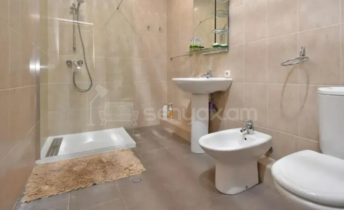 3 Սենյականոց Բնակարան Նորակառույցում, 138քմ, 9/13 հարկ, Դիզայներական Վերանորոգված