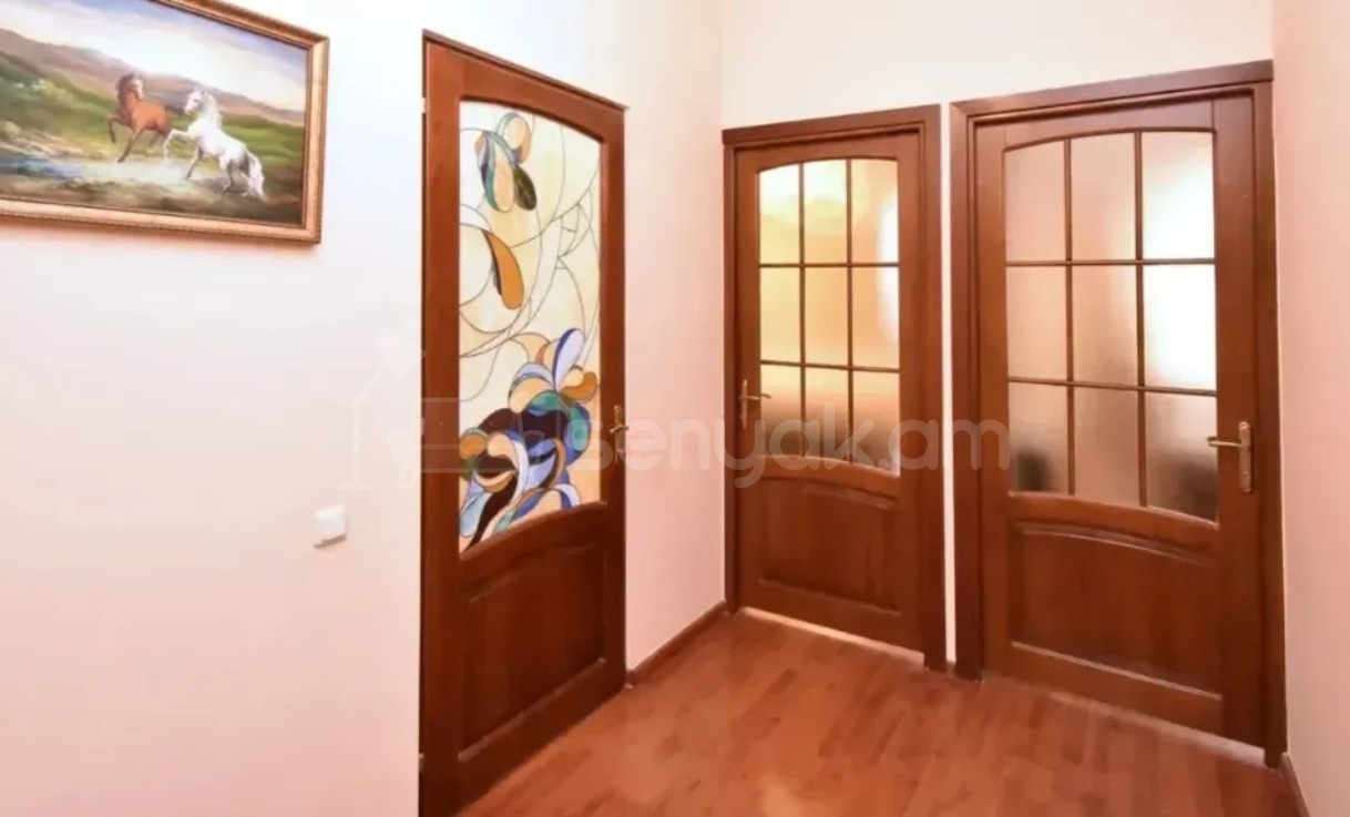 3 Սենյականոց Բնակարան Նորակառույցում, 138քմ, 9/13 հարկ, Դիզայներական Վերանորոգված