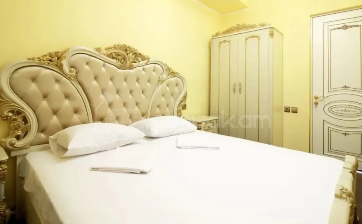 6 Սենյականոց Բնակարան Քարե Շենքում, 168քմ, 3/3 հարկ, Դիզայներական Վերանորոգված