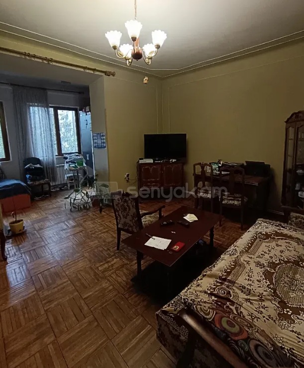 3 Սենյականոց Բնակարան Քարե Շենքում, 70քմ, 2/5 հարկ, Կոսմետիկ Վերանորոգված