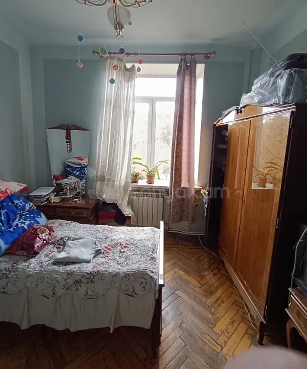 3 Սենյականոց Բնակարան Քարե Շենքում, 70քմ, 2/5 հարկ, Կոսմետիկ Վերանորոգված