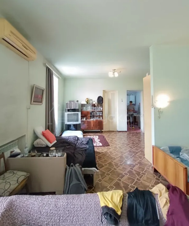 2 Սենյականոց Բնակարան Քարե Շենքում, 69քմ, 4/4 հարկ, Կոսմետիկ Վերանորոգված