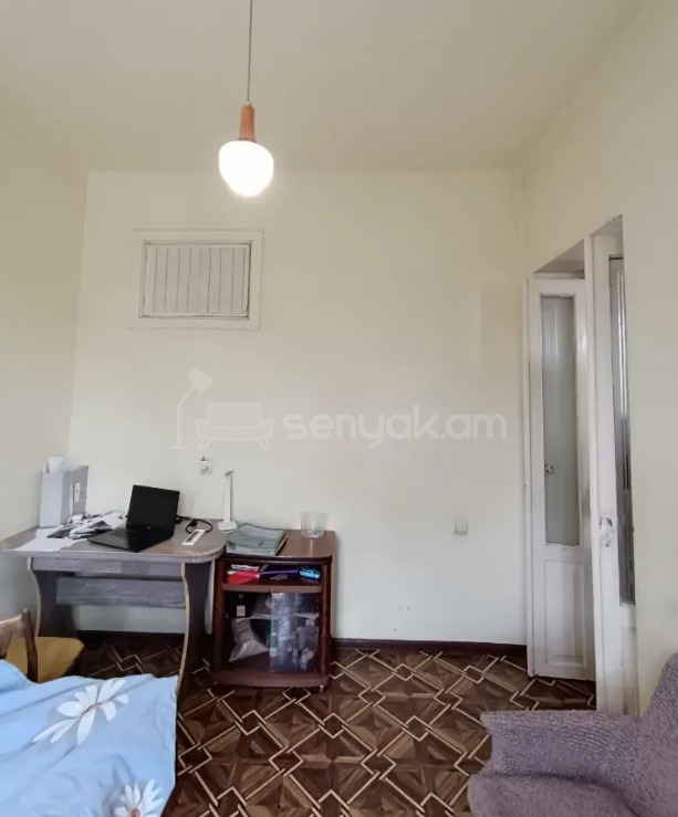 2 Սենյականոց Բնակարան Քարե Շենքում, 69քմ, 4/4 հարկ, Կոսմետիկ Վերանորոգված
