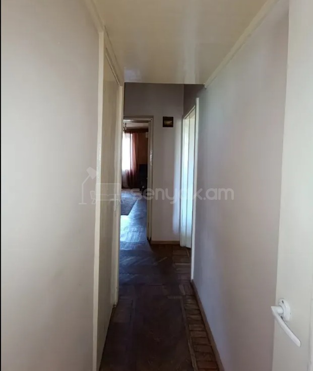 3 Սենյականոց Բնակարան Քարե Շենքում, 77քմ, 4/5 հարկ, Կոսմետիկ Վերանորոգված
