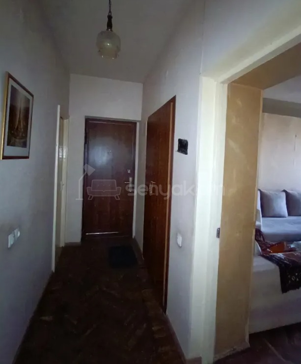 3 Սենյականոց Բնակարան Քարե Շենքում, 77քմ, 4/5 հարկ, Կոսմետիկ Վերանորոգված