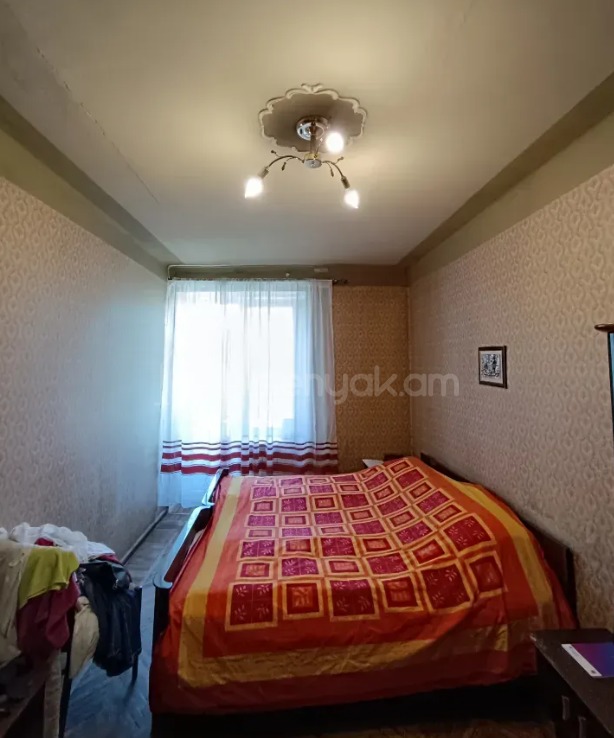 3 Սենյականոց Բնակարան Քարե Շենքում, 77քմ, 4/5 հարկ, Կոսմետիկ Վերանորոգված