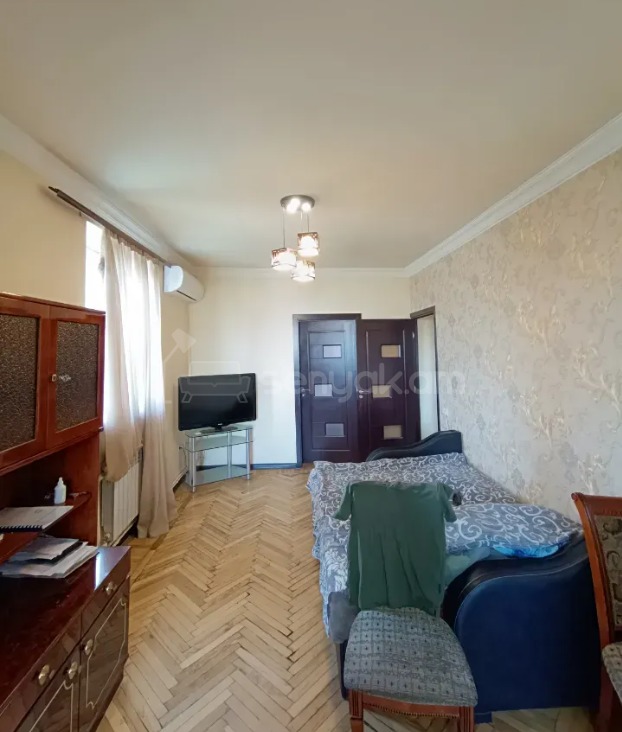 2 Սենյականոց Բնակարան Քարե Շենքում, 52քմ, 4/4 հարկ, Կապիտալ Վերանորոգված