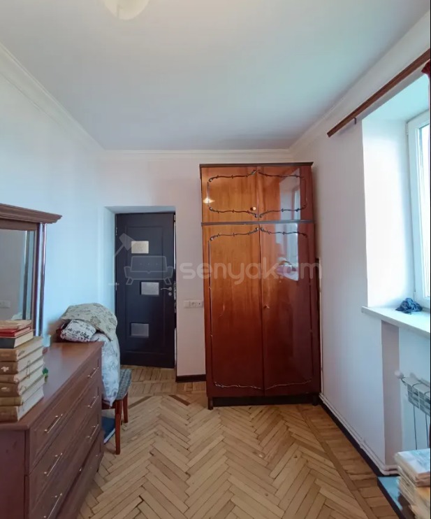 2 Սենյականոց Բնակարան Քարե Շենքում, 52քմ, 4/4 հարկ, Կապիտալ Վերանորոգված