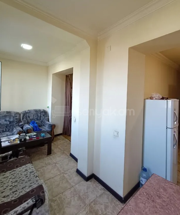 2 Սենյականոց Բնակարան Քարե Շենքում, 52քմ, 4/4 հարկ, Կապիտալ Վերանորոգված