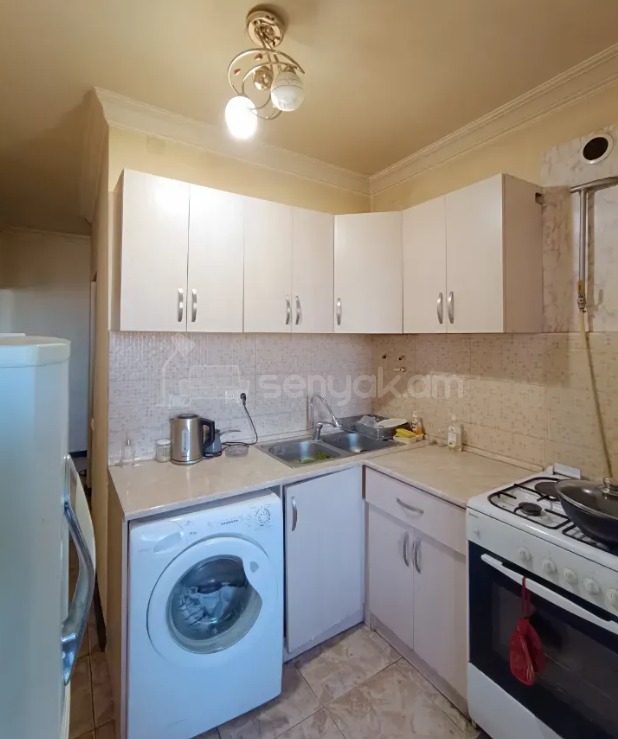 2 Սենյականոց Բնակարան Քարե Շենքում, 52քմ, 4/4 հարկ, Կապիտալ Վերանորոգված