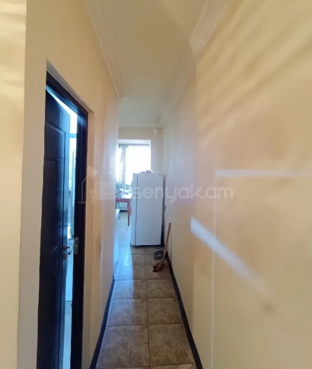2 Սենյականոց Բնակարան Քարե Շենքում, 52քմ, 4/4 հարկ, Կապիտալ Վերանորոգված