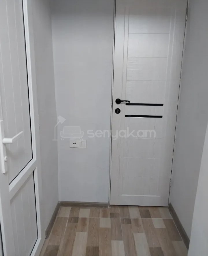 2 Սենյականոց Բնակարան, 52քմ, 1/9 հարկ, Նորմալ Վիճակում, Կահավորված, Արևկող