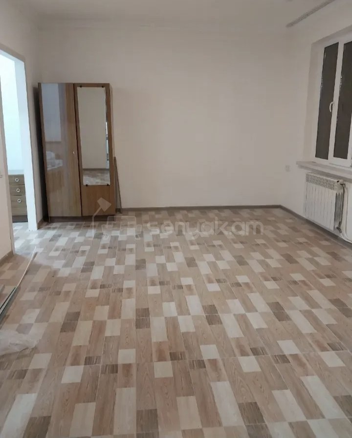 2 Սենյականոց Բնակարան, 52քմ, 1/9 հարկ, Նորմալ Վիճակում, Կահավորված, Արևկող