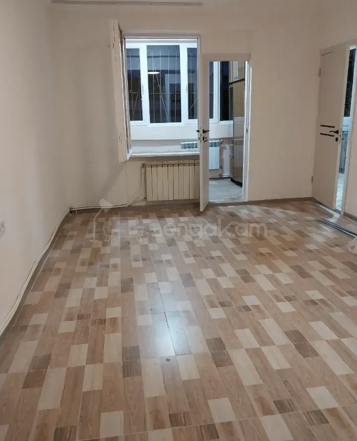 2 Սենյականոց Բնակարան, 52քմ, 1/9 հարկ, Նորմալ Վիճակում, Կահավորված, Արևկող