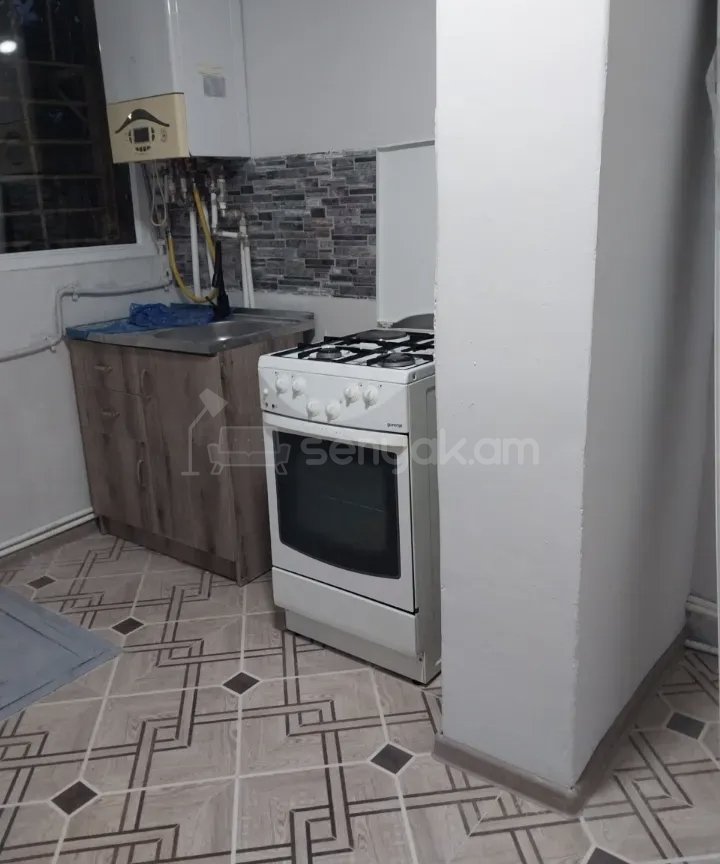 2 Սենյականոց Բնակարան, 52քմ, 1/9 հարկ, Նորմալ Վիճակում, Կահավորված, Արևկող