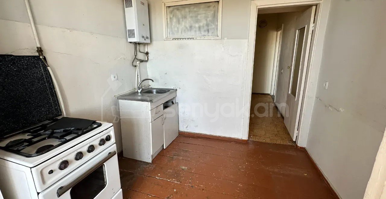 2 Սենյականոց Բնակարան, 57քմ, 3/4 հարկ, Պետական Վիճակում