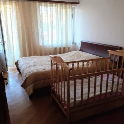 3 Սենյականոց Բնակարան Քարե Շենքում, 66քմ, 4/5 հարկ, Կապիտալ Վերանորոգված