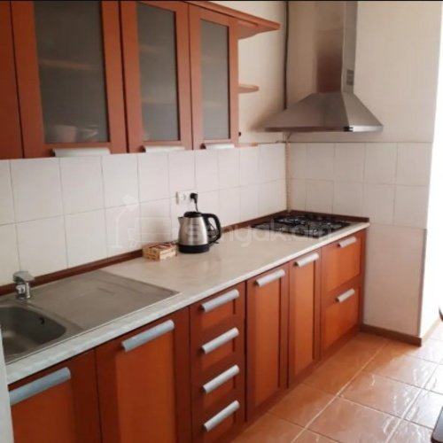 3 Սենյականոց Բնակարան Քարե Շենքում, 66քմ, 4/5 հարկ, Կապիտալ Վերանորոգված