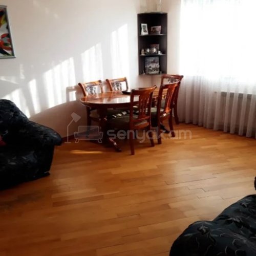 3 Սենյականոց Բնակարան Քարե Շենքում, 66քմ, 4/5 հարկ, Կապիտալ Վերանորոգված