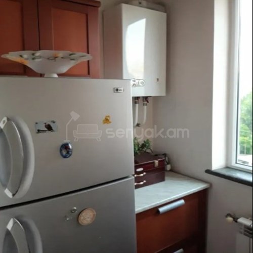 3 Սենյականոց Բնակարան Քարե Շենքում, 66քմ, 4/5 հարկ, Կապիտալ Վերանորոգված