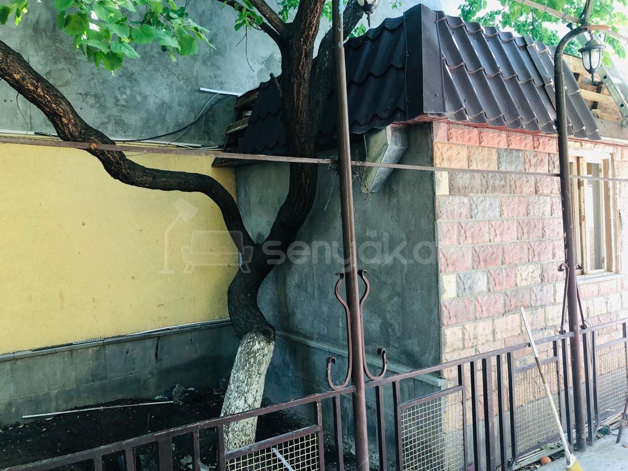 1 Սենյականոց Սեփական Տուն, 18քմ, Նորմալ Վիճակում