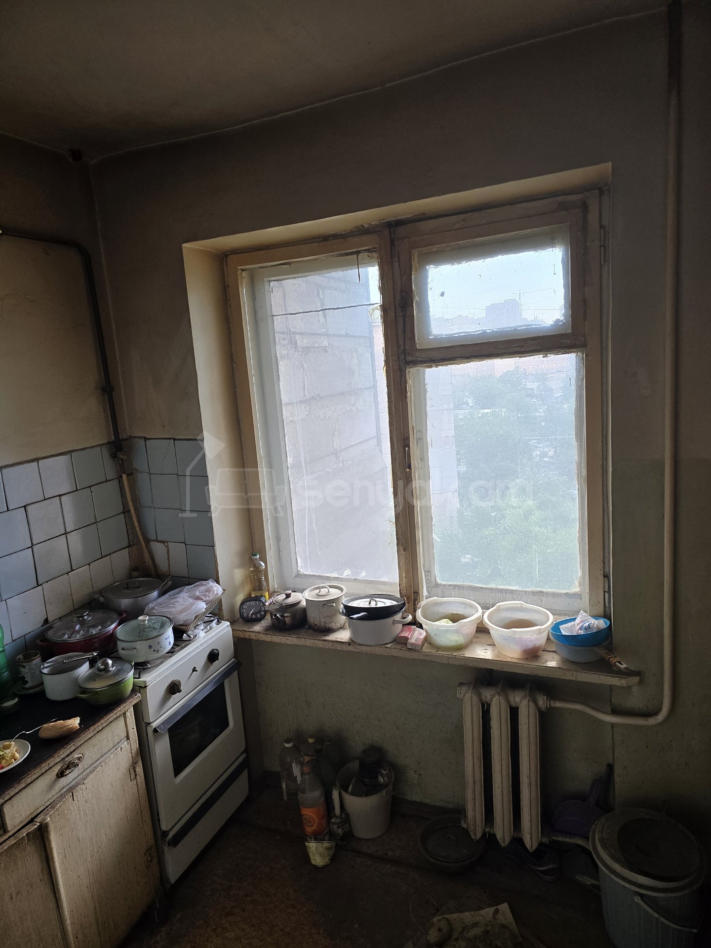 1 Սենյականոց Բնակարան Քարե Շենքում, 37քմ, 4/5 հարկ, Զրոյական Վիճակում