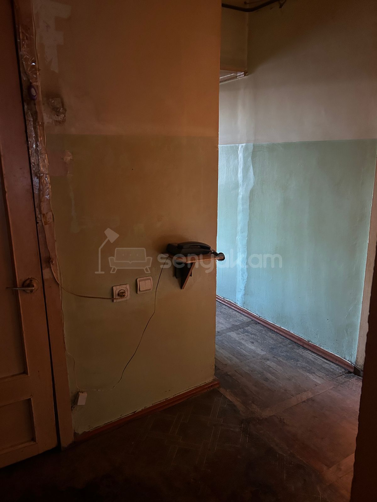 1 Սենյականոց Բնակարան Քարե Շենքում, 37քմ, 4/5 հարկ, Զրոյական Վիճակում