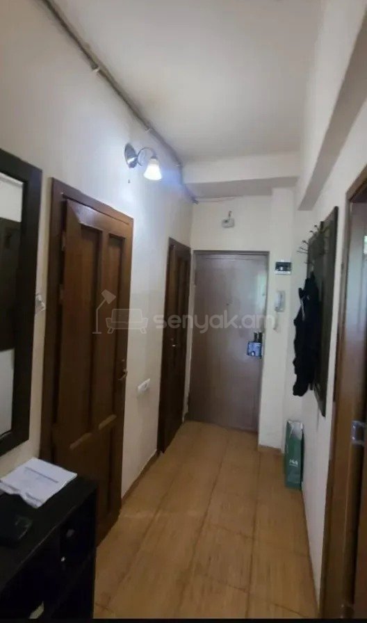 1 Սենյականոց Բնակարան Քարե Շենքում, 45քմ, 2/5 հարկ, Կոսմետիկ Վերանորոգված, Կահավորված