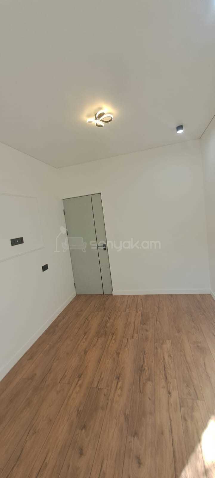 2 Սենյականոց Բնակարան Քարե Շենքում, 39քմ, 1/5 հարկ, Կապիտալ Վերանորոգված