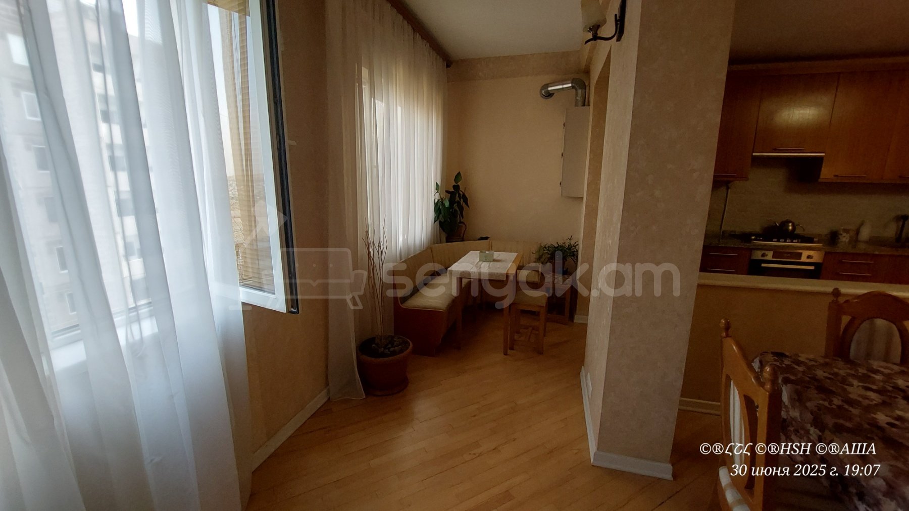 3 Սենյականոց Բնակարան, 78քմ, 6/9 հարկ, Կապիտալ Վերանորոգված, Կահավորված, Արևկող