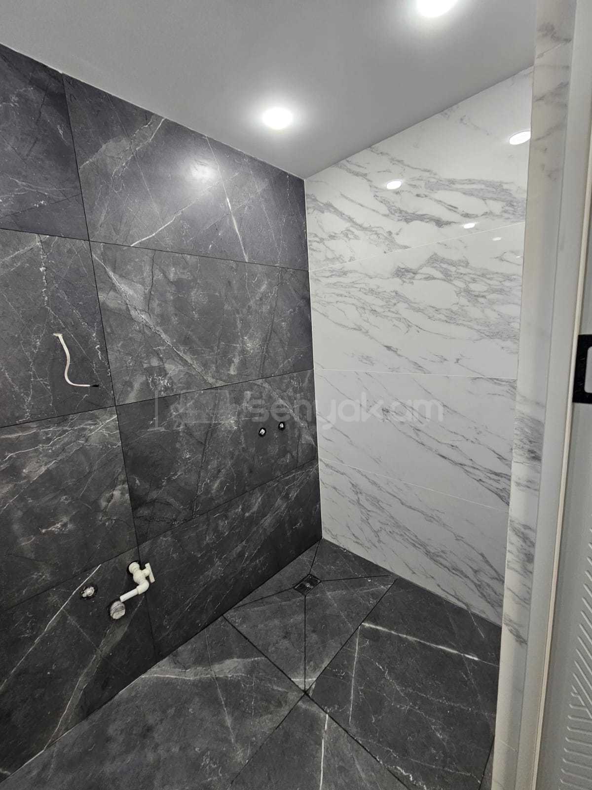 3 Սենյականոց Բնակարան Քարե Շենքում, 78քմ, 3/4 հարկ, Դիզայներական Վերանորոգված