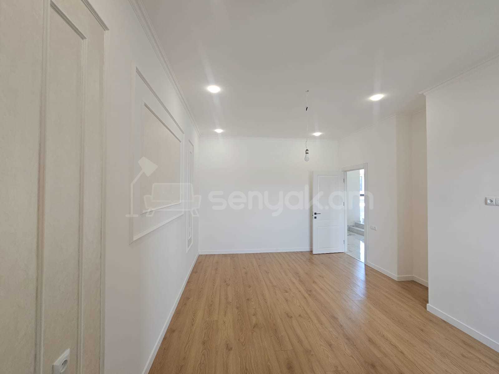 4 Սենյականոց Սեփական Տուն, 240քմ, Դիզայներական Վերանորոգված, Ավտոտնակով