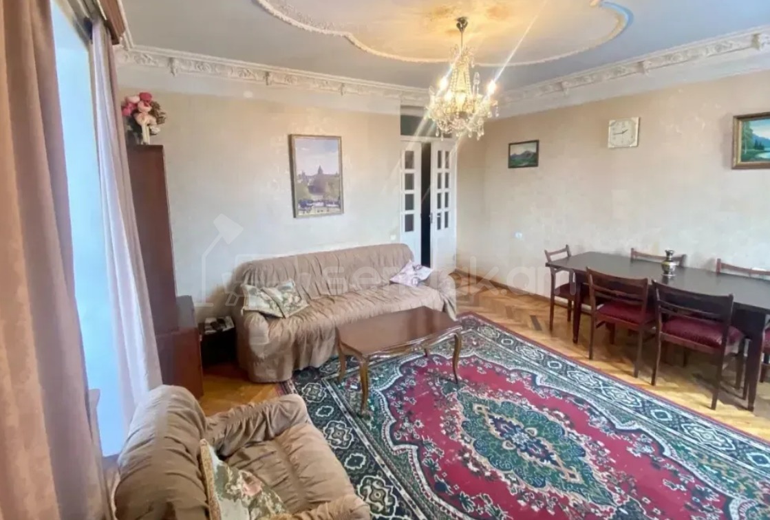 3 Սենյականոց Բնակարան, 84քմ, 8/14 հարկ, Պետական Վիճակում