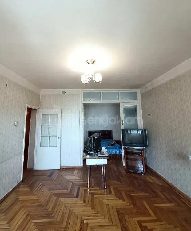 2 Սենյականոց Բնակարան Քարե Շենքում, 50քմ, 4/5 հարկ, Պետական Վիճակում