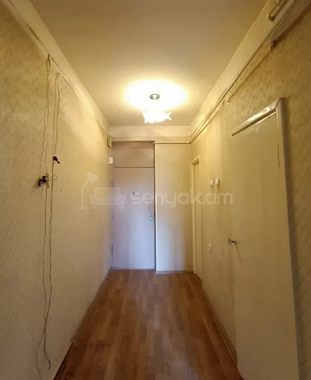2 Սենյականոց Բնակարան Քարե Շենքում, 50քմ, 4/5 հարկ, Պետական Վիճակում