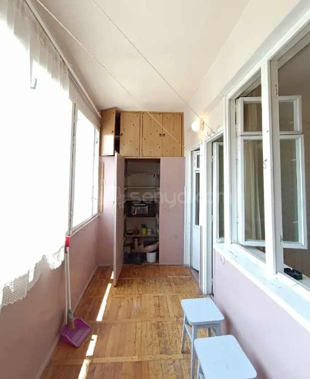 2 Սենյականոց Բնակարան Քարե Շենքում, 50քմ, 4/5 հարկ, Պետական Վիճակում