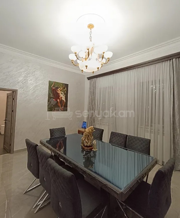 5 Սենյականոց Շքեղ Առանձնատուն, 270քմ, Ավտոտնակով