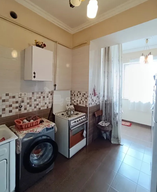 2 Սենյականոց Բնակարան Քարե Շենքում, 72քմ, 4/4 հարկ, Կոսմետիկ Վերանորոգված
