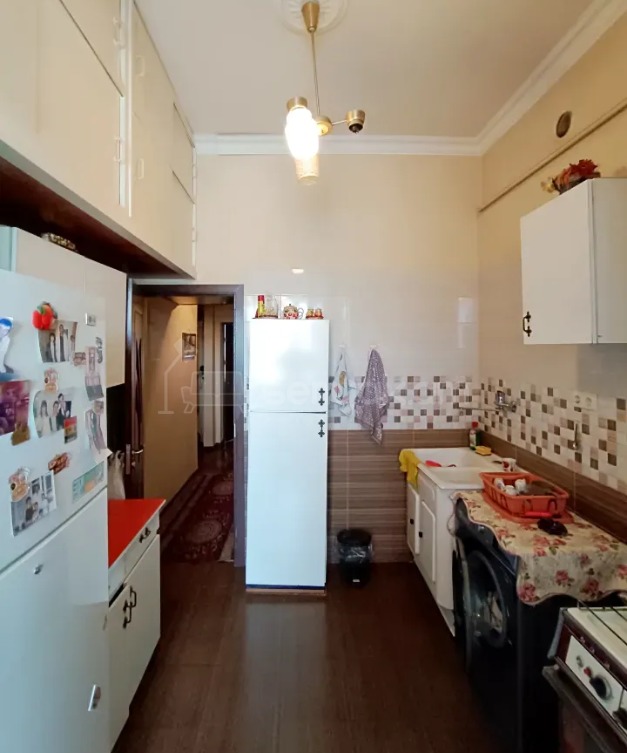 2 Սենյականոց Բնակարան Քարե Շենքում, 72քմ, 4/4 հարկ, Կոսմետիկ Վերանորոգված