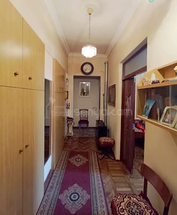 2 Սենյականոց Բնակարան Քարե Շենքում, 72քմ, 4/4 հարկ, Կոսմետիկ Վերանորոգված