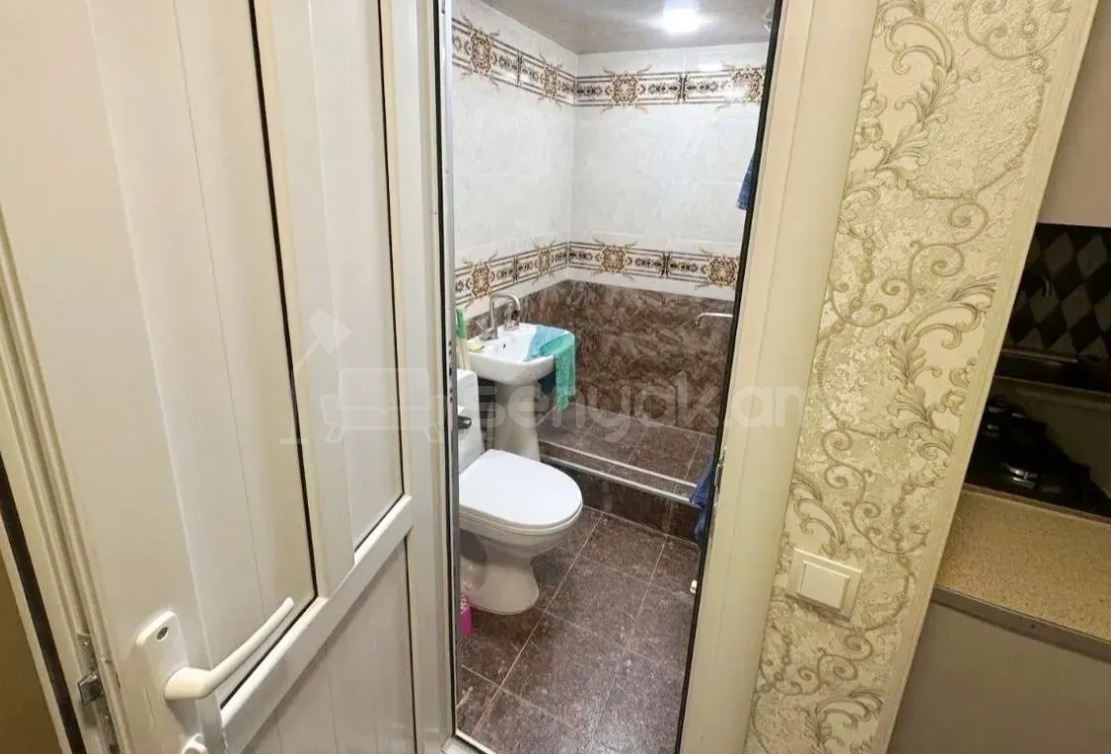 2 Սենյականոց Բնակարան Քարե Շենքում, 34քմ, 3/5 հարկ, Կապիտալ Վերանորոգված