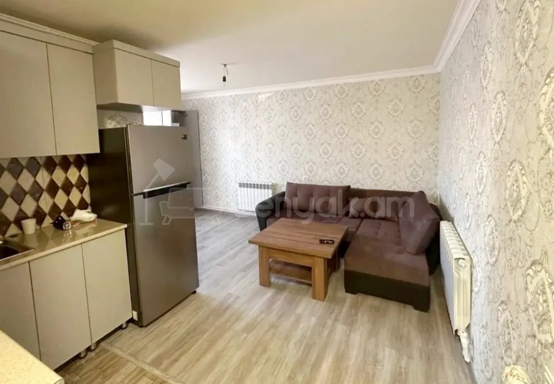 2 Սենյականոց Բնակարան Քարե Շենքում, 34քմ, 3/5 հարկ, Կապիտալ Վերանորոգված