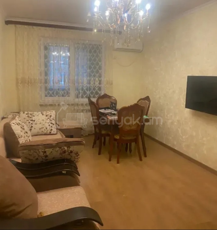 3 Սենյականոց Բնակարան Քարե Շենքում, 78քմ, 4/5 հարկ, Կապիտալ Վերանորոգված
