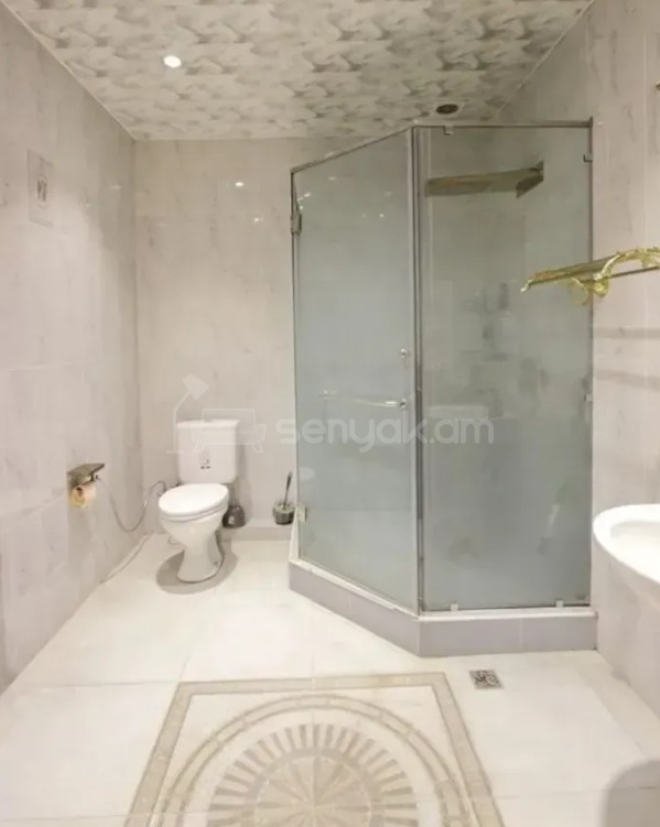 4 Սենյականոց Բնակարան Քարե Շենքում, 130քմ, 2/2 հարկ, Կապիտալ Վերանորոգված