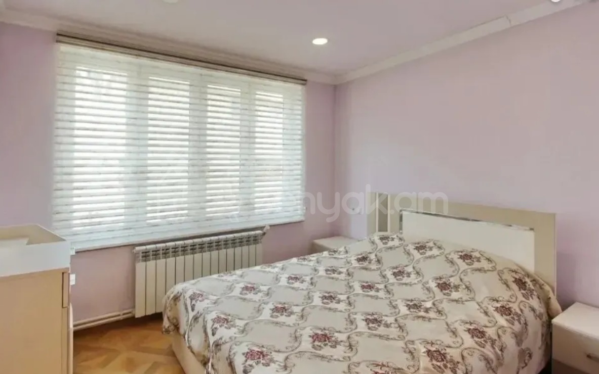 4 Սենյականոց Բնակարան Քարե Շենքում, 130քմ, 2/2 հարկ, Կապիտալ Վերանորոգված