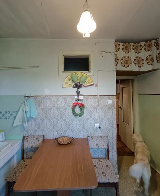 3 Սենյականոց Բնակարան Քարե Շենքում, 87քմ, 5/5 հարկ, Պետական Վիճակում