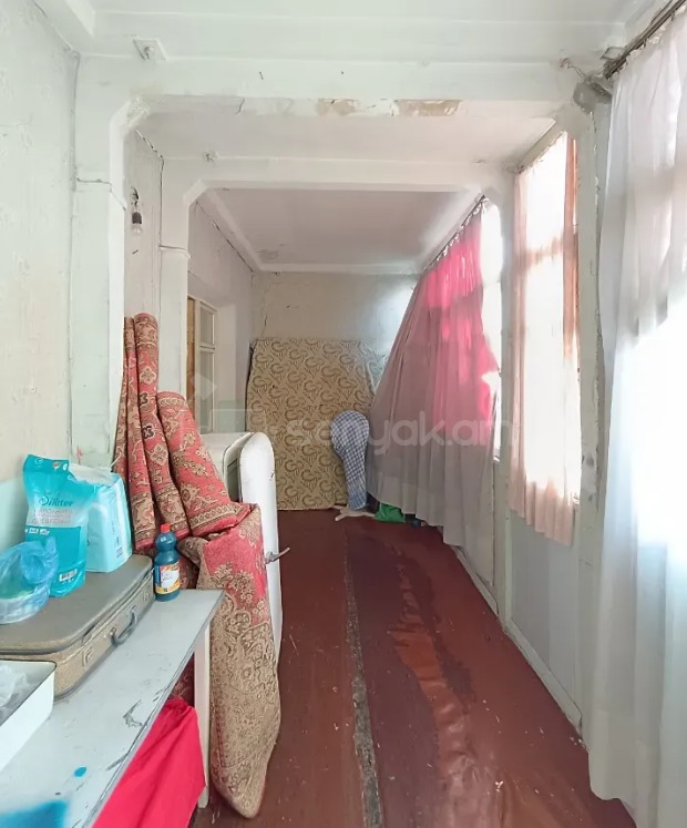 3 Սենյականոց Բնակարան Քարե Շենքում, 87քմ, 5/5 հարկ, Պետական Վիճակում