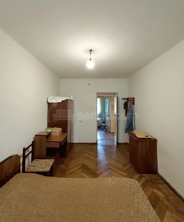 3 Սենյականոց Բնակարան Քարե Շենքում, 87քմ, 5/5 հարկ, Պետական Վիճակում